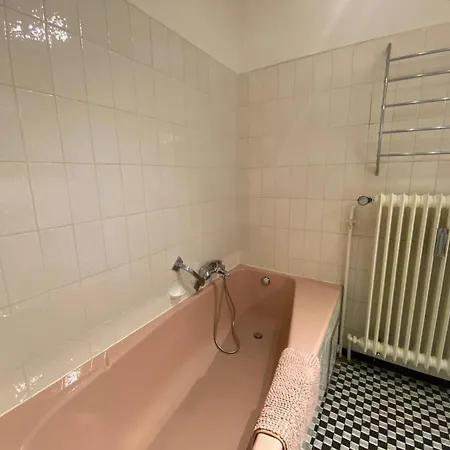 Apartmán 3-zimmer-wohnung Mit Terrasse Und 2 Schlafzimmern