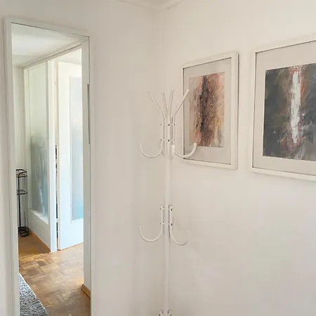 3-zimmer-wohnung Mit Terrasse Und 2 Schlafzimmern Apartmán Norimberk